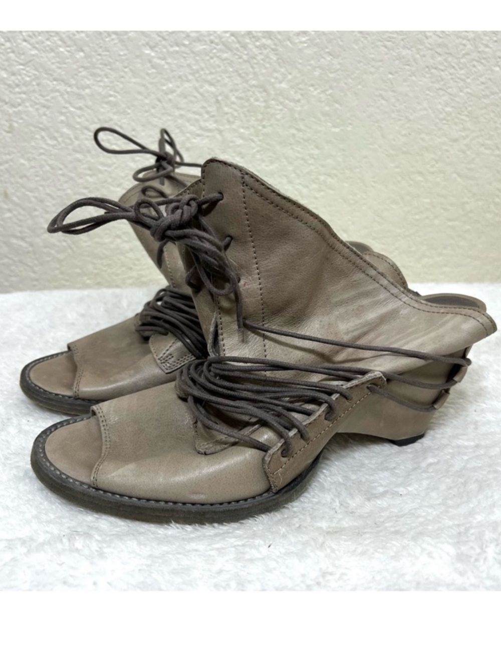 LD Tuttle Lace Up Ankle Booties Open Toe Taupe Size 37 1/2